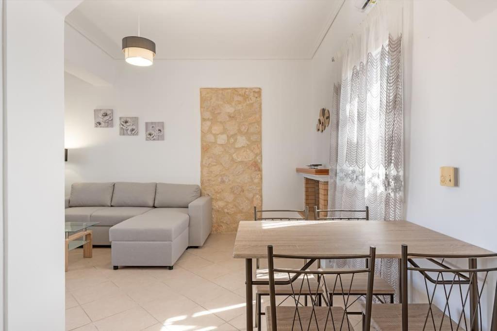 Spiros House Apartment Svoronata Exterior photo